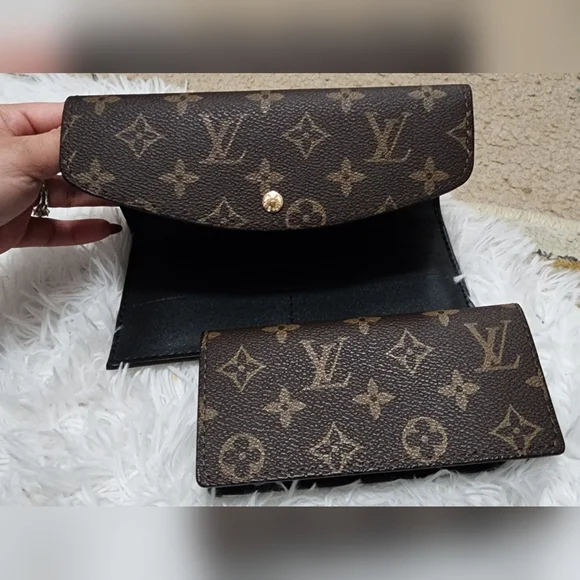 Brown Monogram Wallet - Picture 4 of 10